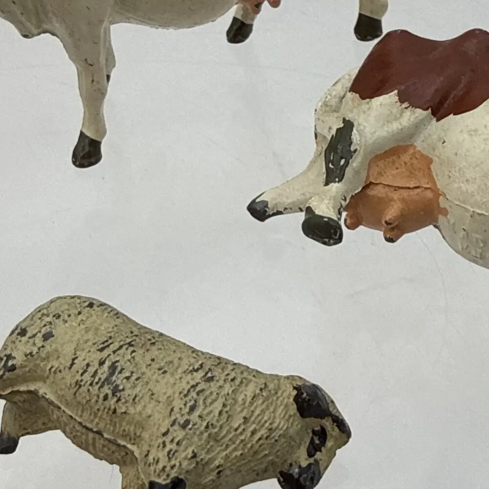 Vtg TIMPO TOYS Painted Lead Toy Britains Era Farm Animals Cows, Sheep, Fowel⬇️